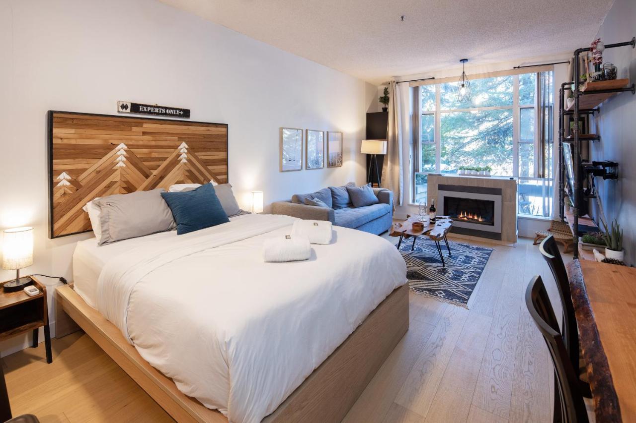 Bright Suite At Ski In/Out Glacier Lodge! Whistler Exterior foto